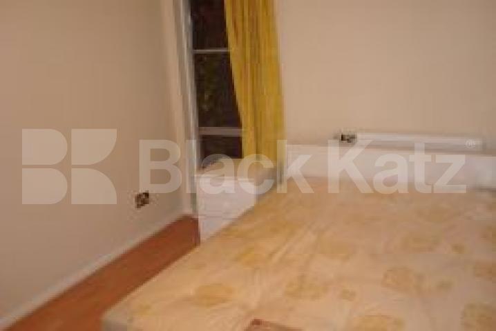 			3 Bedroom, 1 bath, 1 reception Flat			 Byworth Walk, ARCHWAY N19